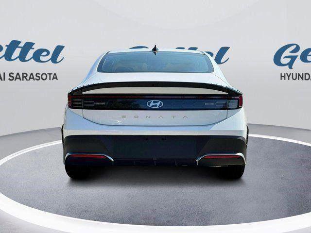 2025 Hyundai Sonata SE photo 4