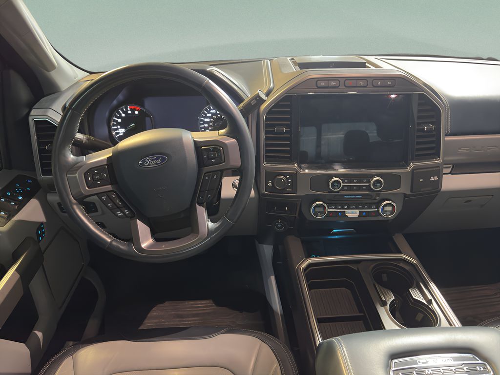 2022 Ford F-350 Limited photo 8