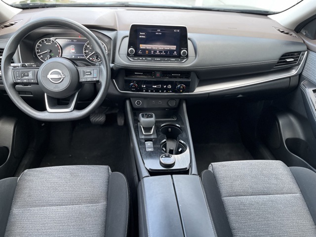 2023 Nissan Rogue SV photo 4