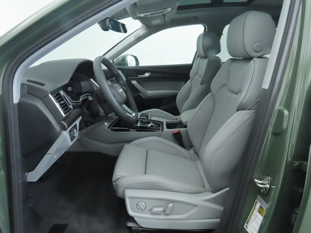 2025 Audi Q5 45 S line Premium Plus photo 18