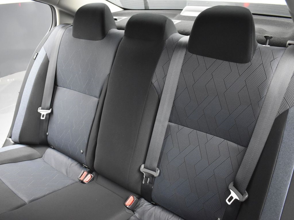 2025 Nissan Versa 1.6 SV photo 16