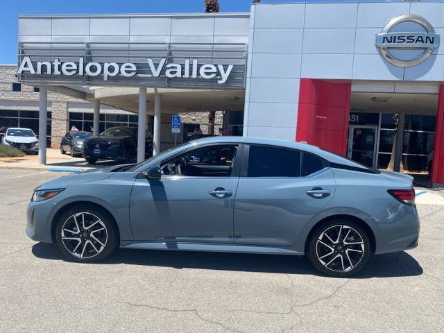 2025 Nissan Sentra SR photo 4