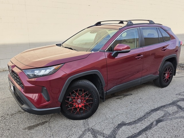 2019 Toyota RAV4 LE's photo