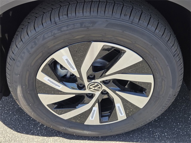 2025 Volkswagen Tiguan S photo 4