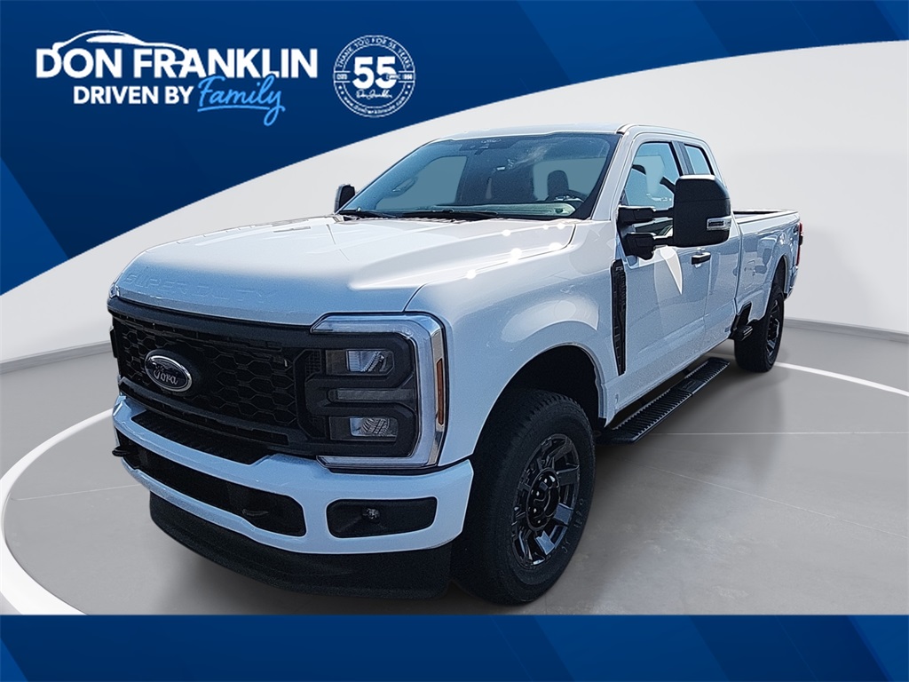 2026 Ford F-350 Super Duty XL's photo