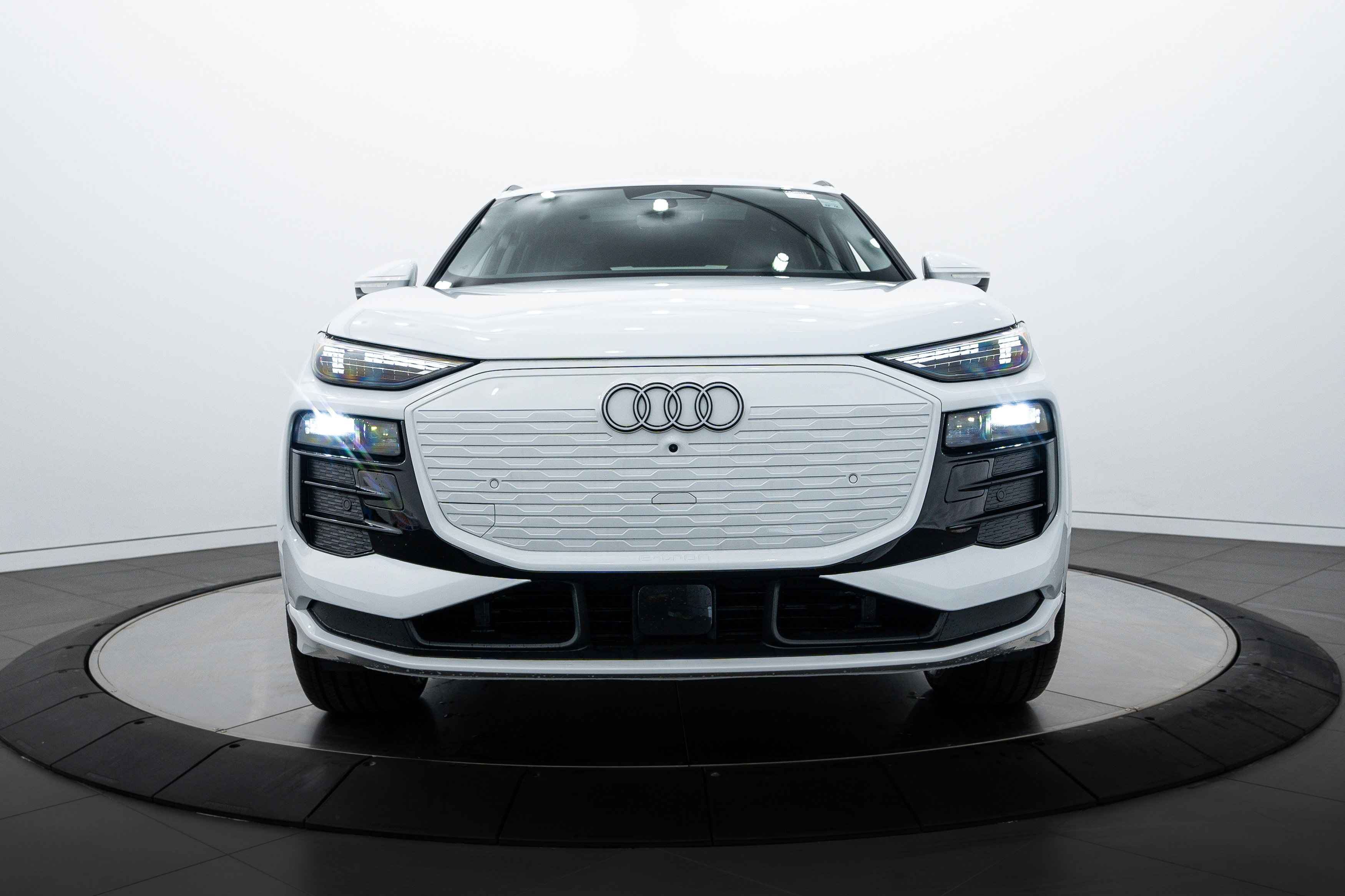 2025 Audi Q6 E-tron Premium Plus photo 18