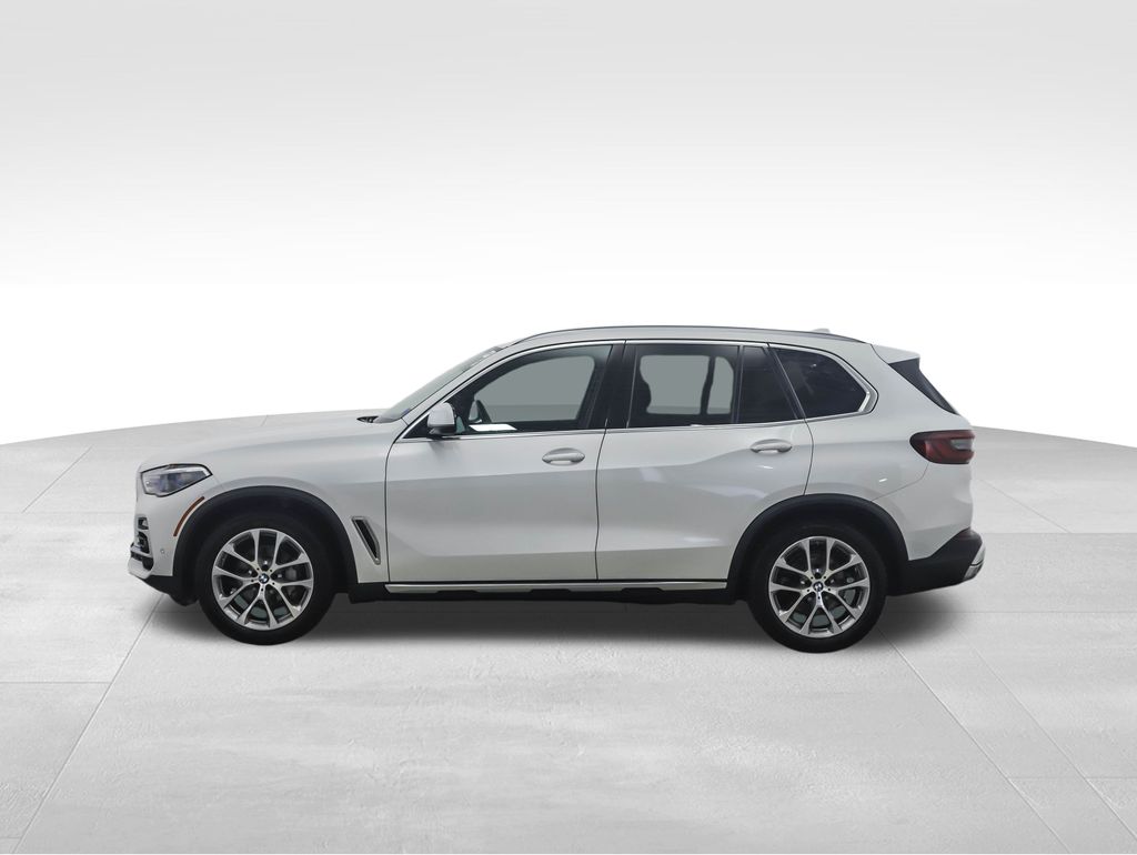 Used 2021 BMW X5 40i with VIN 5UXCR6C0XM9F19822 for sale in Minneapolis, Minnesota