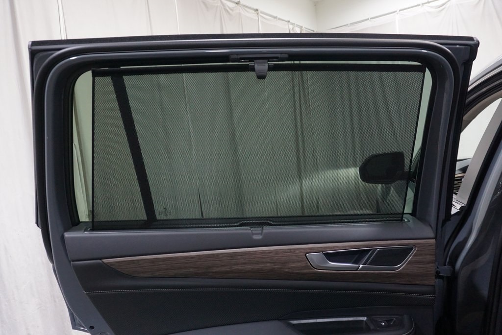 2025 Volkswagen Atlas SEL photo 30