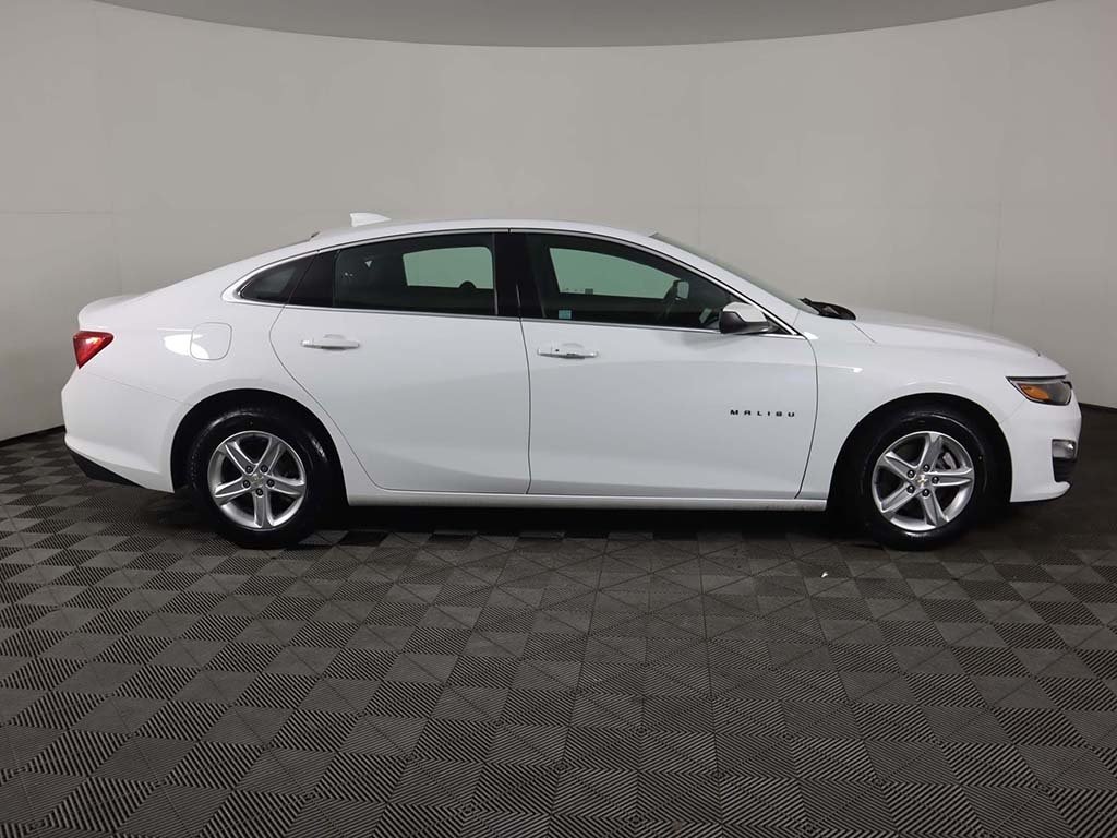 2024 Chevrolet Malibu 1LT photo 16