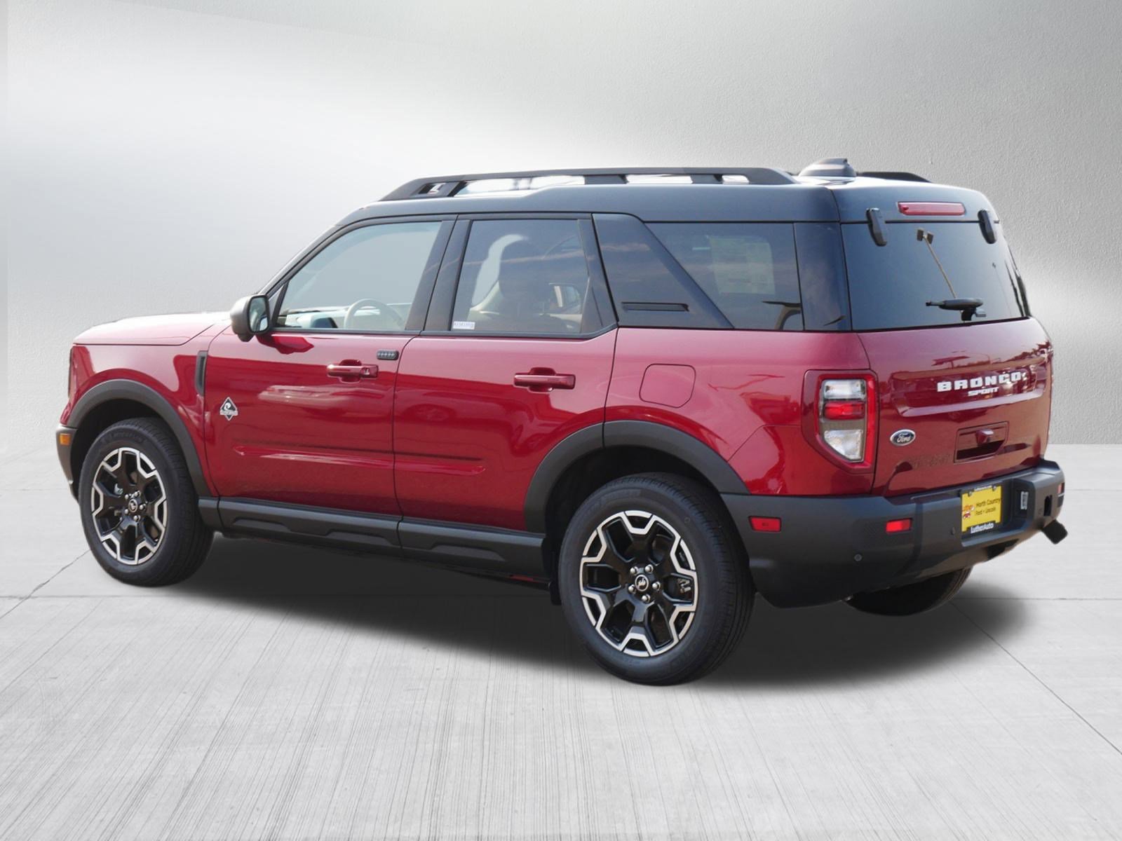 2025 Ford Bronco Sport Outer Banks photo 3