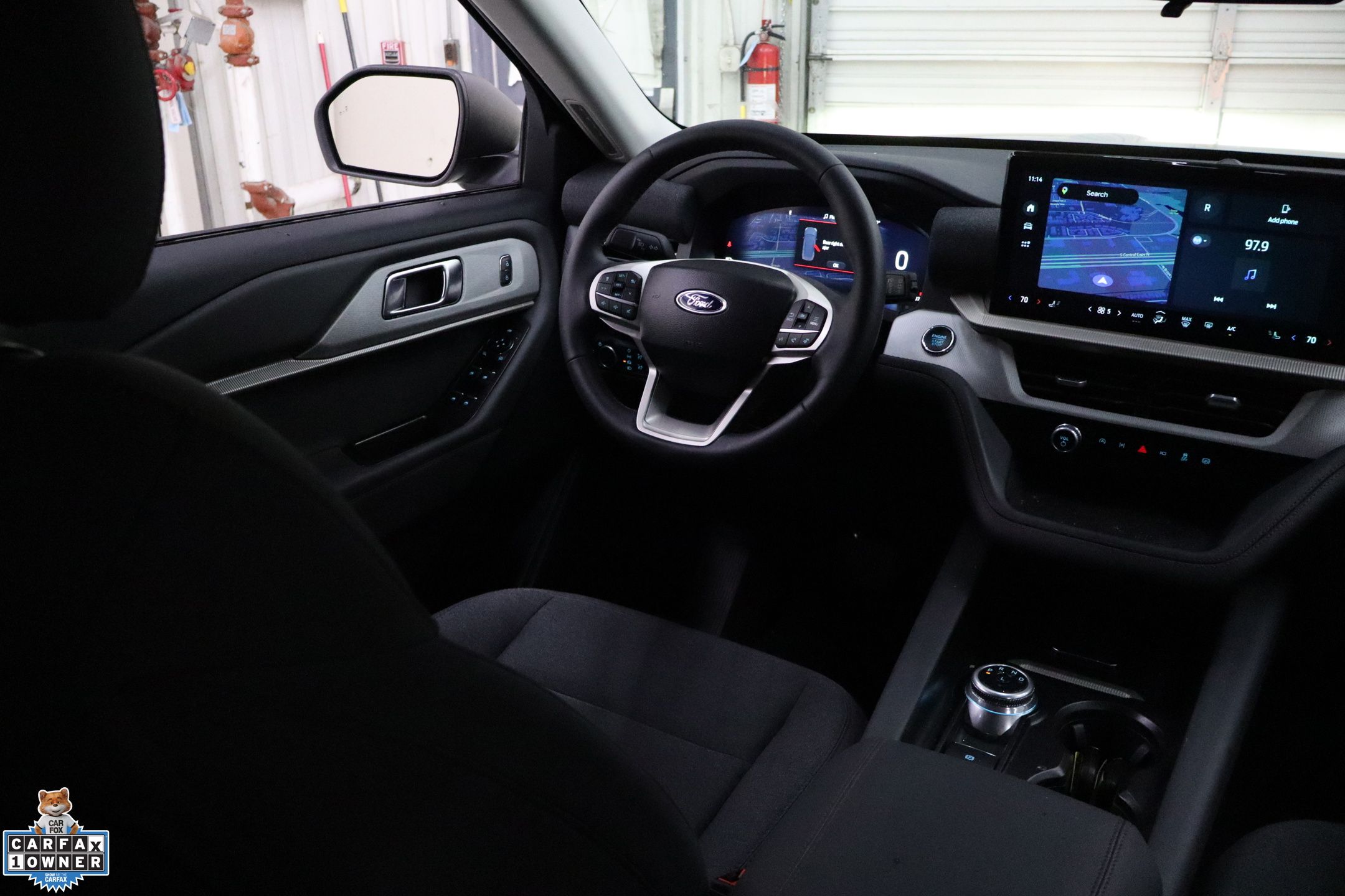 2025 Ford Explorer photo 28