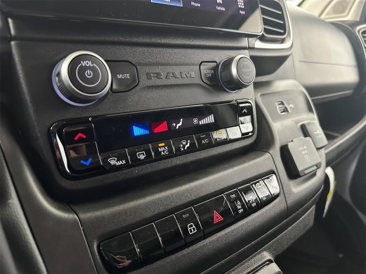 2024 Ram ProMaster 1500 SLT photo 25