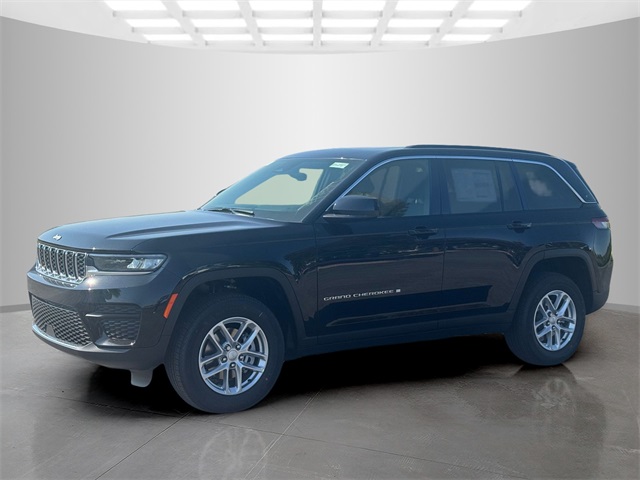 2025 Jeep Grand Cherokee Laredo X photo 2