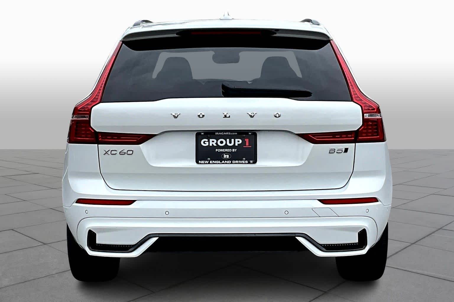 2023 Volvo XC60 Plus photo 4