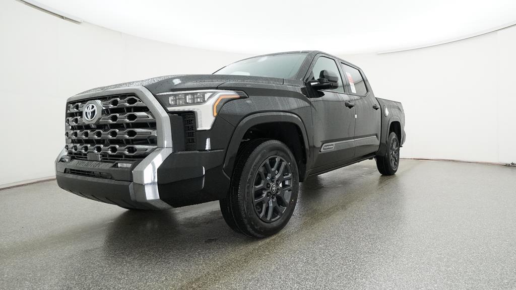 2025 Toyota Tundra Platinum CrewMax photo 4
