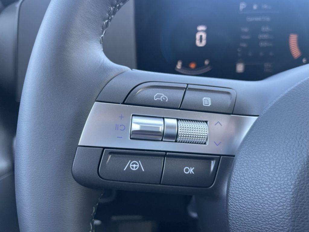 2024 Hyundai Kona SEL photo 19