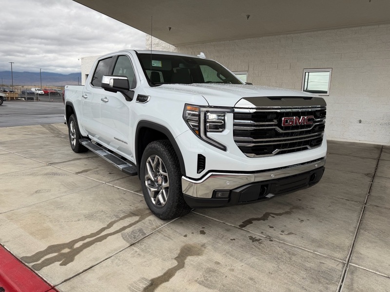 2026 GMC Sierra 1500 SLT's photo