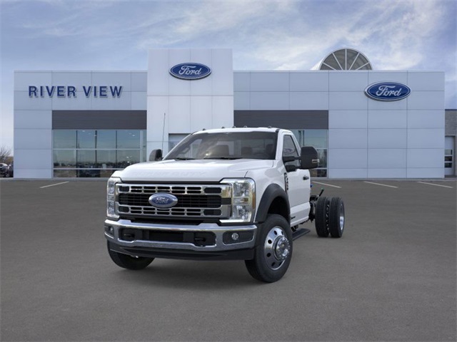2026 Ford F-450 XLT photo 2