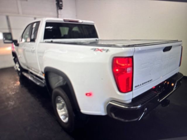 2022 Chevrolet Silverado 3500HD LT photo 4