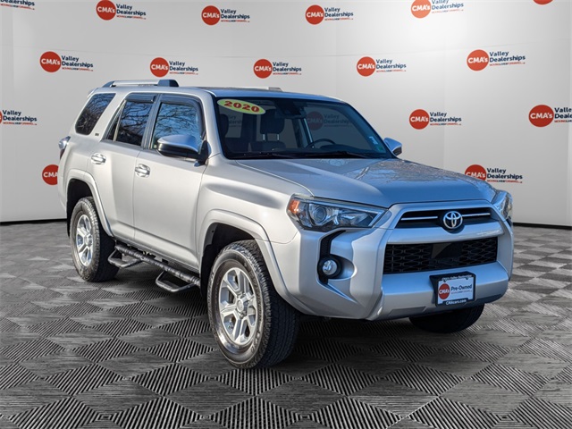 2020 Toyota 4Runner SR5 photo 2