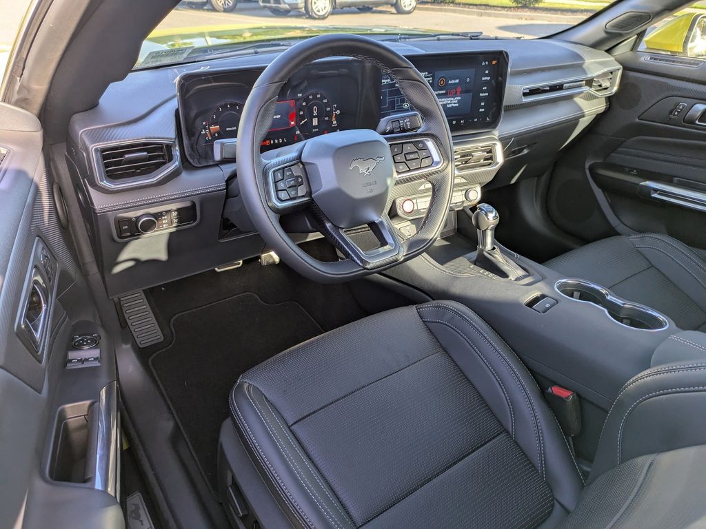 2025 Ford Mustang EcoBoost Premium photo 15
