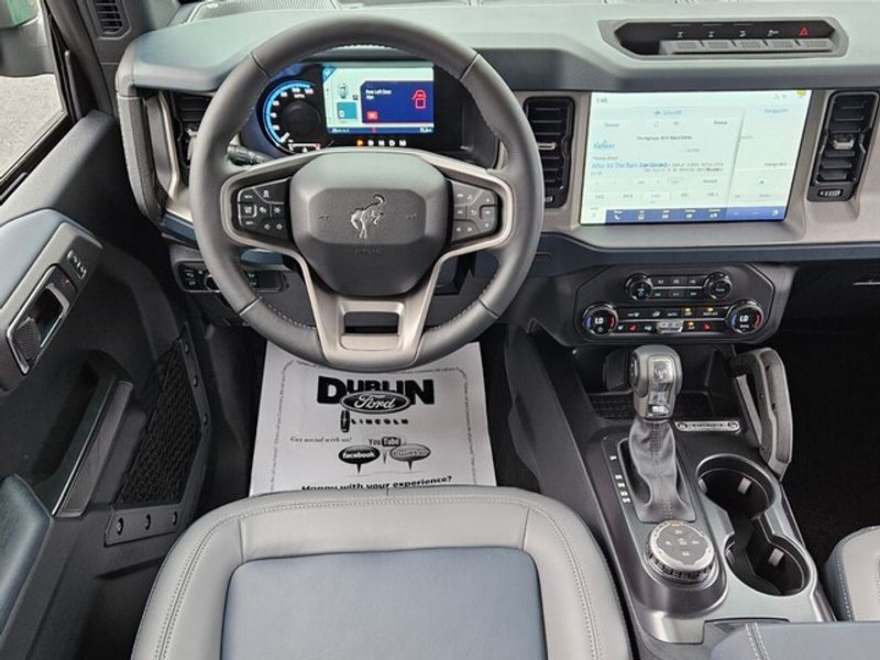 2024 Ford Bronco Outer Banks photo 7