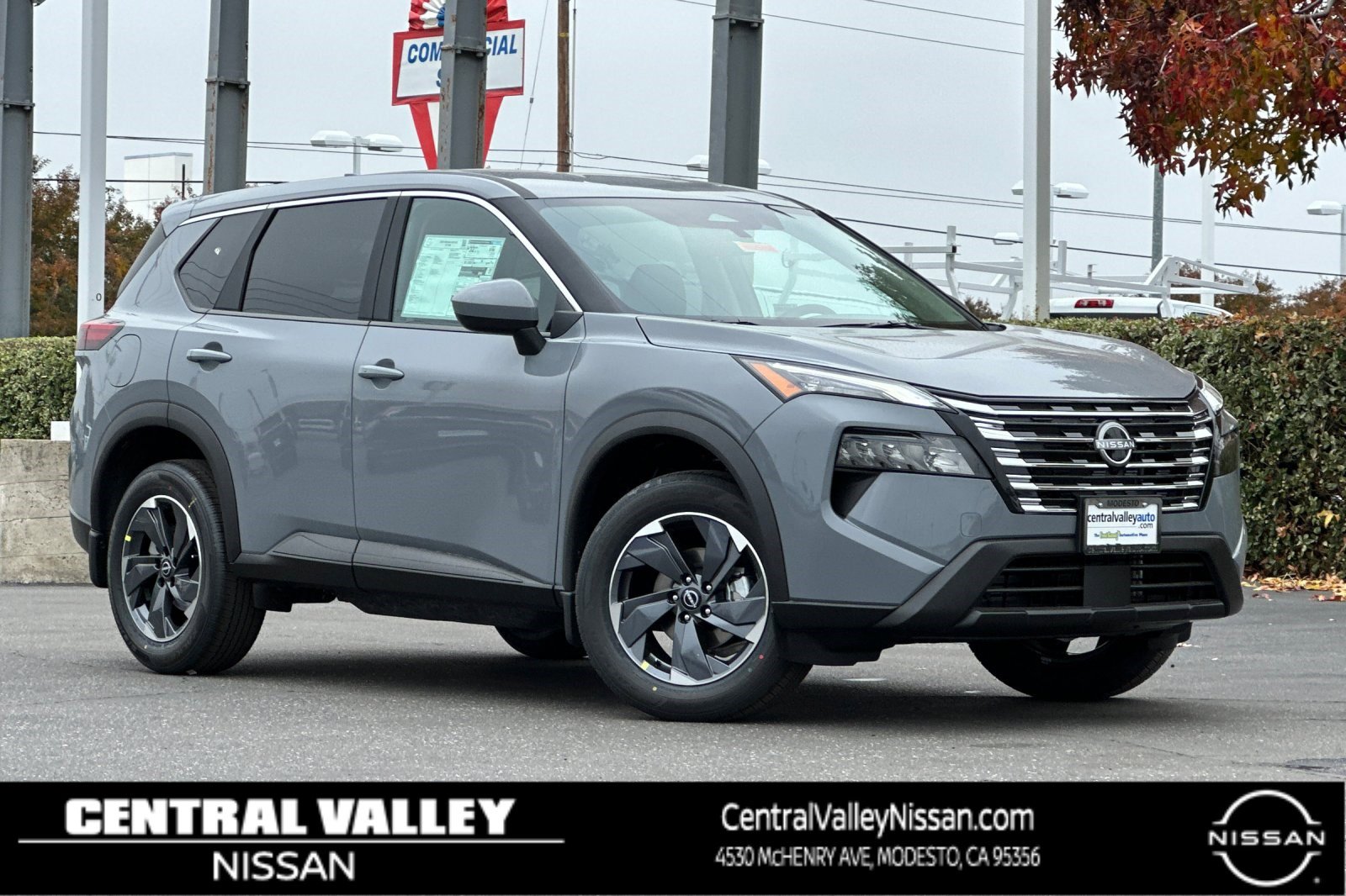 2026 Nissan Rogue SV's photo