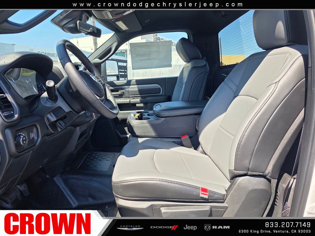 2026 Ram 3500 Tradesman photo 13