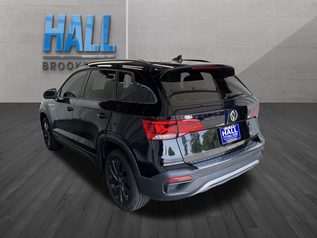 2024 Volkswagen Taos S photo 3