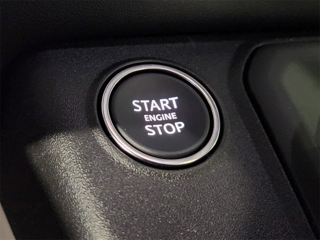 2024 Land Rover Defender 110 S photo 19