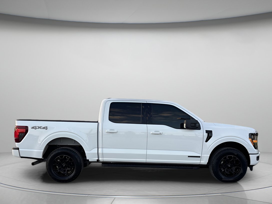 2025 Ford F-150 XLT photo 2