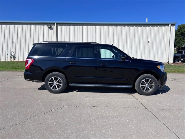 2021 Ford Expedition MAX XLT photo 2