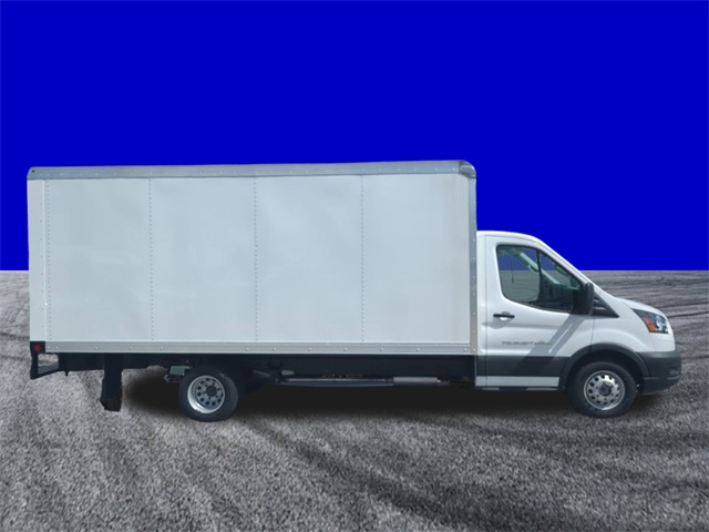 2024 Ford Transit Chassis Cutaway photo 3