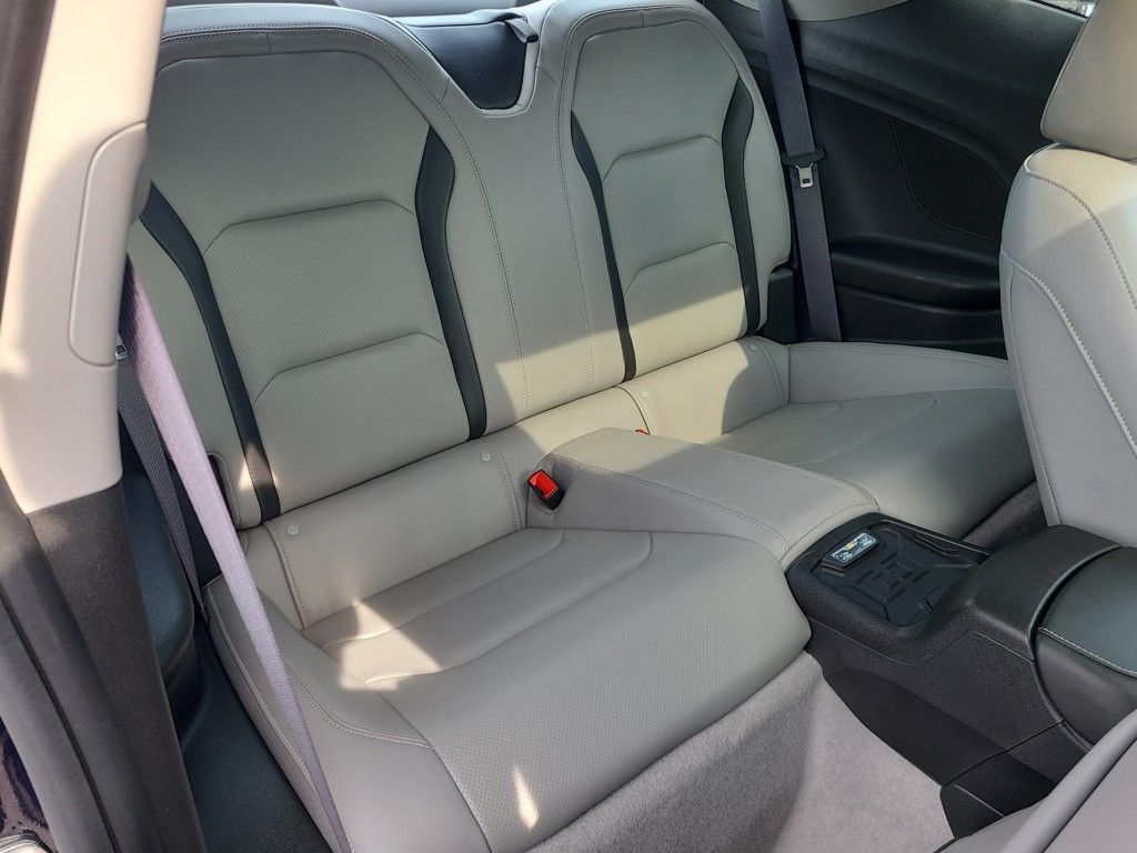 2016 Chevrolet Camaro 2SS photo 34