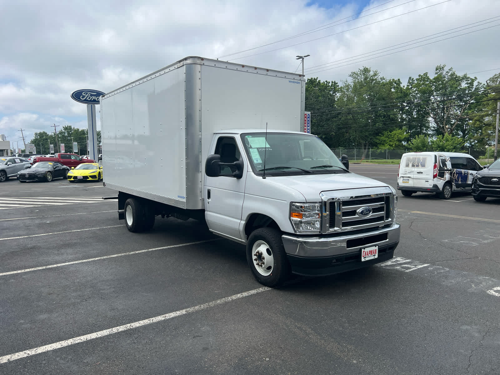 2024 Ford E-450 photo 3