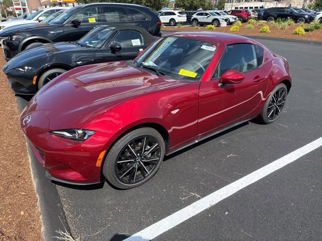 2025 Mazda MX-5 Miata Miata RF Grand Touring photo 2