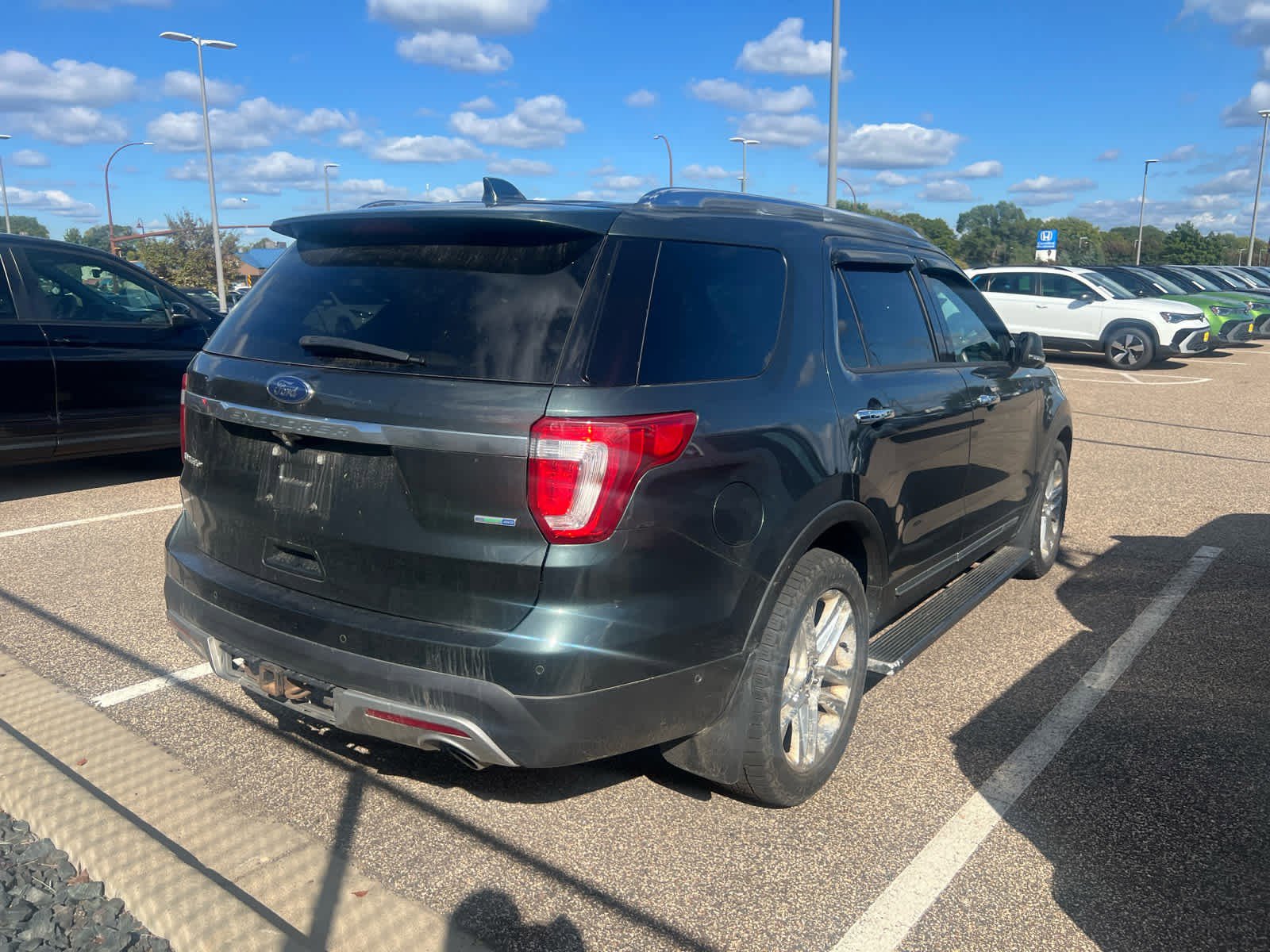 2016 Ford Explorer Limited photo 3