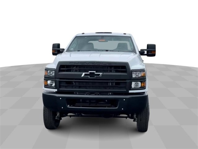 2024 Chevrolet Silverado 5500HD Work Truck photo 3