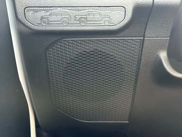 2025 Jeep Wrangler Sport S photo 17