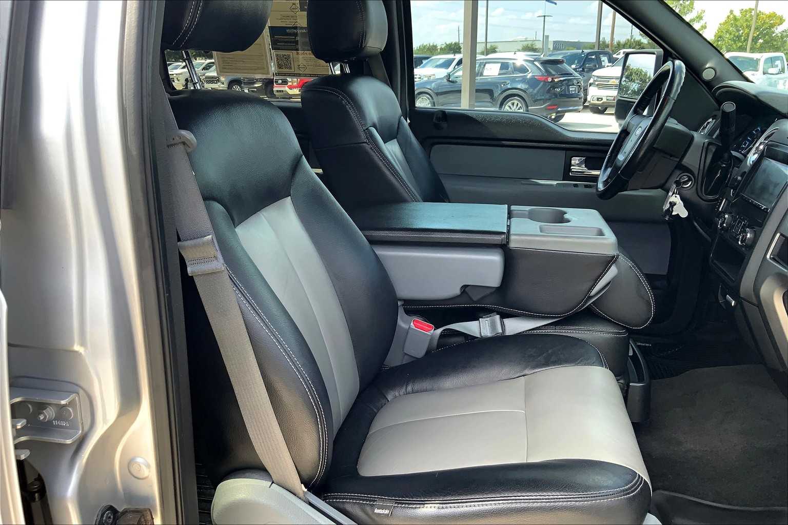 2013 Ford F-150 XLT photo 8