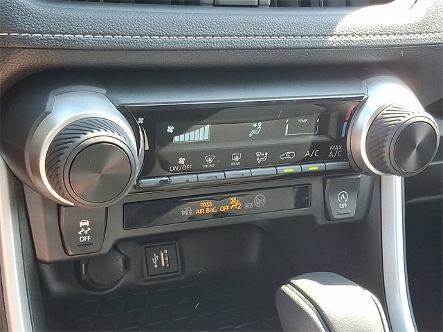 2025 Toyota RAV4 LE photo 13
