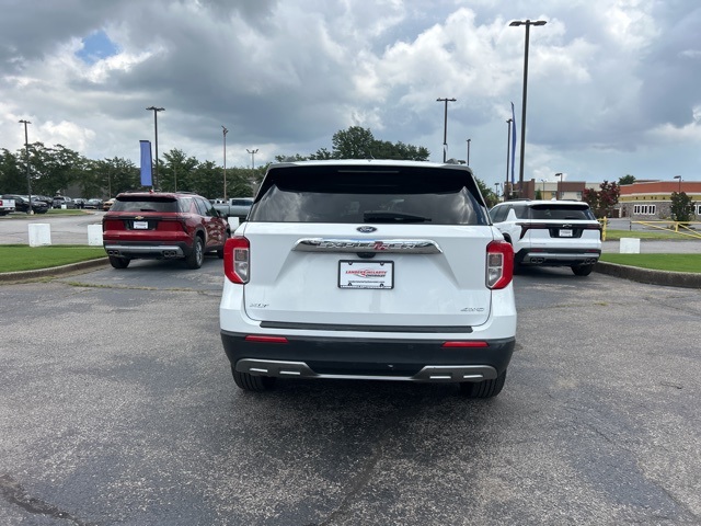 2023 Ford Explorer XLT photo 4