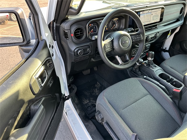 2025 Jeep Wrangler Rubicon photo 28