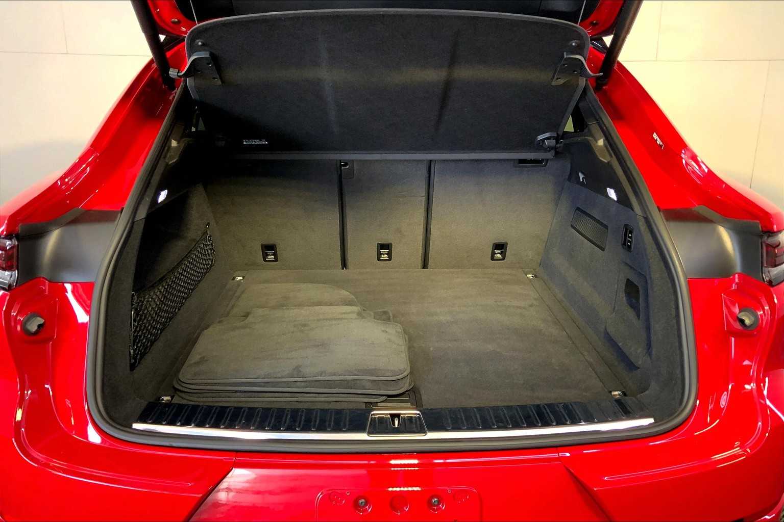 2024 Porsche Cayenne S Coupe photo 34