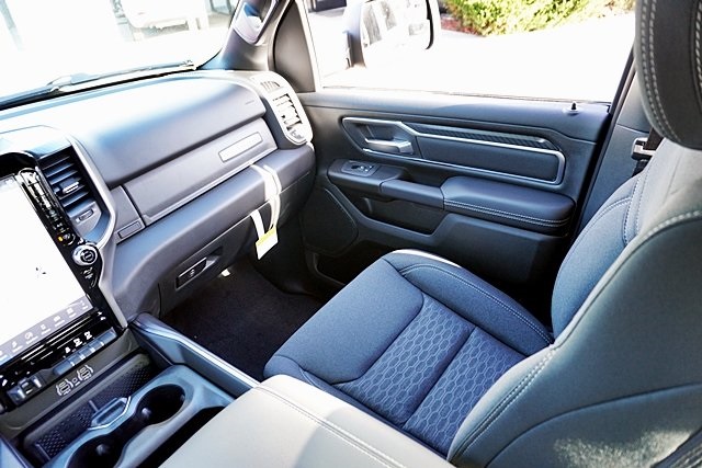 New 2026 Granite Crystal Metallic Clear-Coat Exterior Paint RAM Big Horn/Lone Star image 28