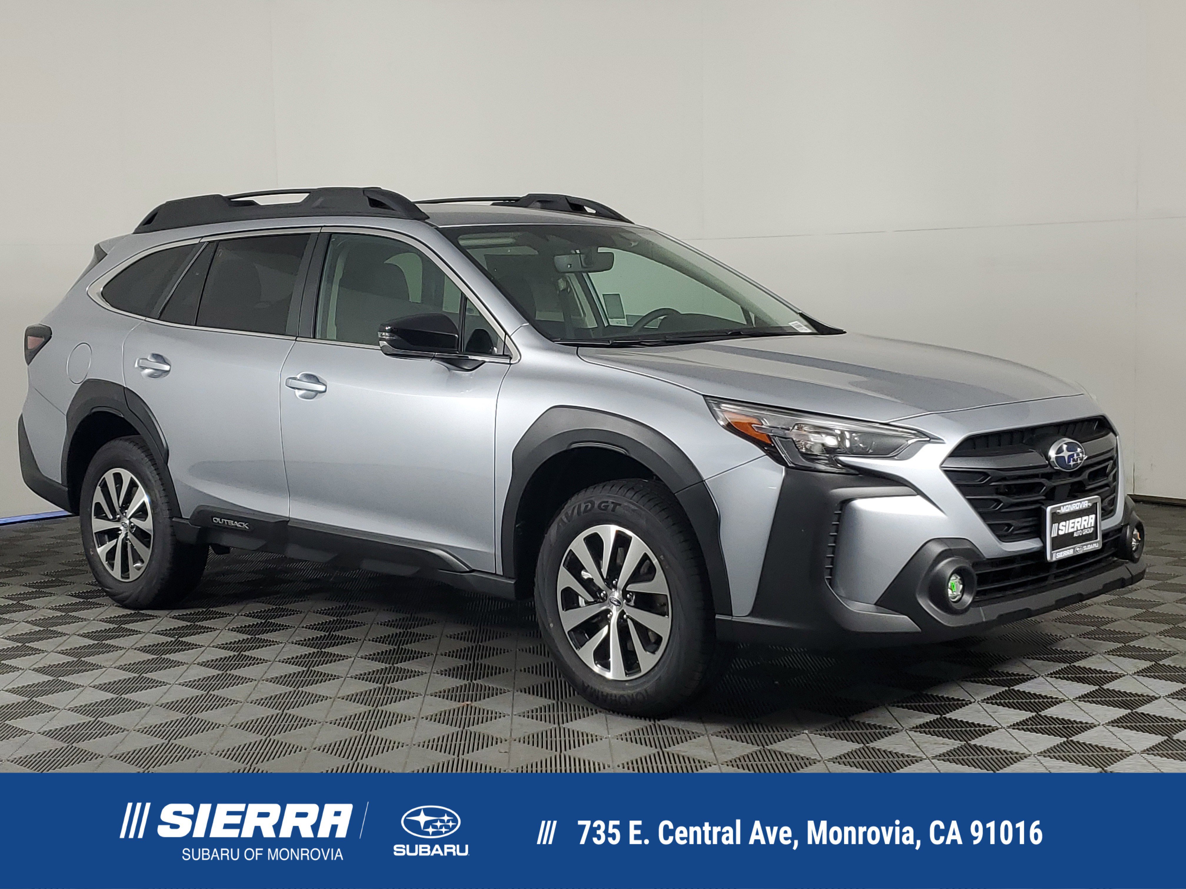 2025 Subaru Outback Premium's photo