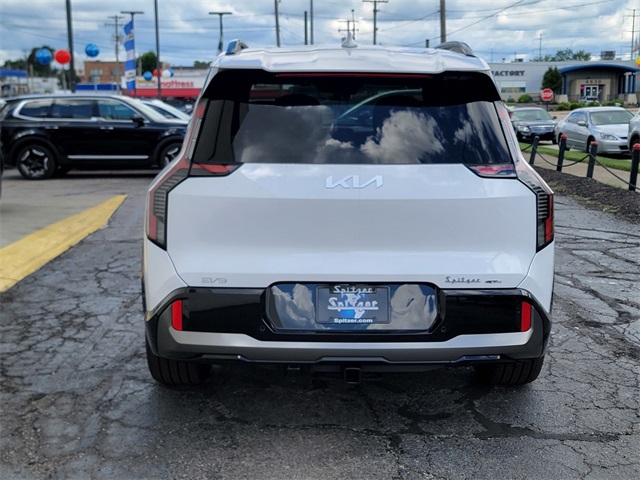 2026 Kia EV9 GT-Line photo 3