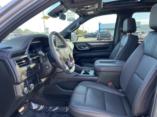 2024 Chevrolet Suburban RST photo 6