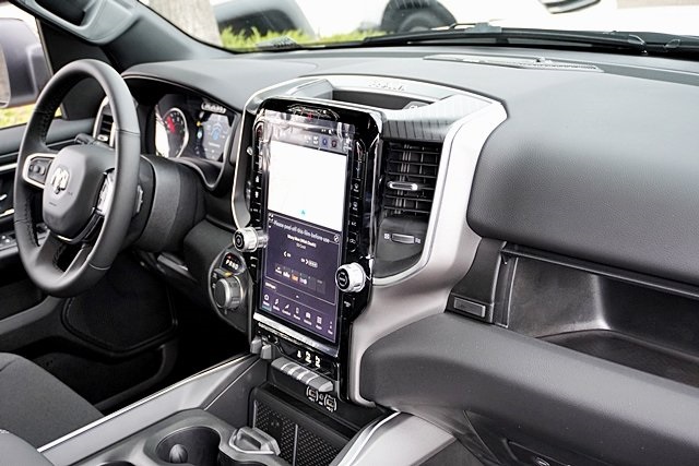 New 2026 Bright White Clear-Coat Exterior Paint RAM Big Horn/Lone Star image 15