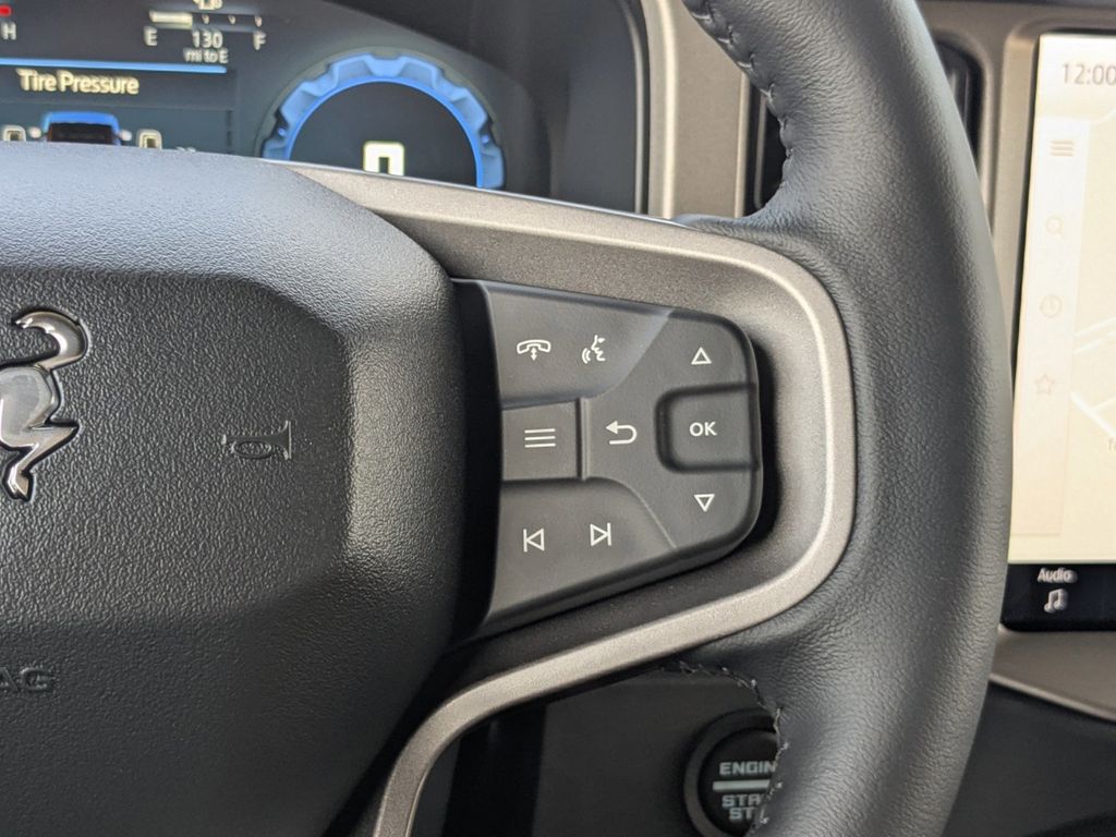 2025 Ford Bronco Outer Banks photo 28
